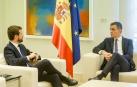 Casado pide a Sánchez que envie un requerimiento a Torra para que cumpla la ley