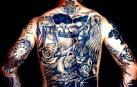 El Chimy Ávila exhibe sus tatuajes