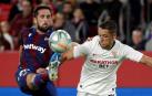El primer gol de De Jong sitúa sexto al Sevilla ante un Levante poco ofensivo