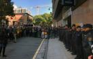 Una concentración apoya en Pamplona a los policías desplegados en Cataluña y pide "contundencia" ante la violencia
