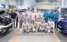 De izquierda a derecha, en fila superior, Miguel Ángel Cervantes Ardanaz (Volkswagen Academy), Pedro Valencia Valencia (Volkswagen Academy), Eugenia Larrea Calvo (responsable de Volkswagen Academy), Ion Zambrano Conde, Joel López Fidalgo, Julen Zazpe Beaumont, Iker Recondo Azpilicueta, Andrea Arrarás Cuende, Eduardo Aguerri Asiain (Volkswagen Academy), Gonzalo Medrano Medina (Volkswagen Academy) y Santiago Albéniz Martiarena (Volkswagen Academy). En la fila inferior, Miguel Herrera Igea, Mireia Fernández Camero, Christian Alzate Lucas, Luis López Gil y Xabier Lizarraga Lara.