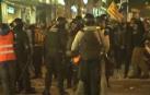 Policía y Mossos cargan conjuntamente y dispersan la Vía Laietana