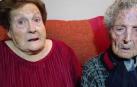 Madre e hija, unidas por dos citas históricas con la urna
