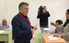 El cabeza de lista del PSN al Congreso, Santos Cerdán, ha votado en Milagro