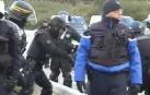 Los antidisturbios franceses desalojan a los independentistas en La Jonquera