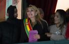La senadora de la oposición Jeanine Áñez asume la presidencia de Bolivia