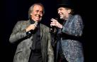 Joaquín Sabina y Joan Manuel Serrat comenzaron su gira 'No hay dos sin tres', en el estadio Movistar Arena en Buenos Aires