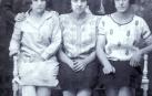 Un grupo de alpargateras roncalesas, conocidas como 'golondrinas'.
