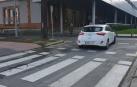 Quejas ciudadanas: las grúas que quitan sitio y contaminan en Iturrama