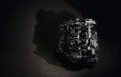 Imágenes del Mazda3 con el nuevo y revolucionario motor único en el mundo de 180 CV que se basa en ignición por compresión controlado por chispa y se beneficia de las ventajas tanto de los motores de gasolina como de los diésel.