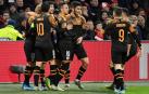 El Valencia se mete en octavos de la Champions por la puerta grande