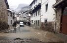 Las intensas lluvias y el deshielo provocaron cortes de vía en Burgui y Navascués