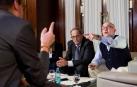 El presidente de la Generalitat, Quim Torra (c) durante la reunión que ha mantenido en su despacho del Parlament con su abogado Gonzalo Boye (d), tras conocerse la sentencia del TSJC que le ha condenado a año y medio de inhabilitación.