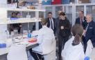 Chivite visita Navarrabiomed para conocer sus 101 proyectos de  biomedicina