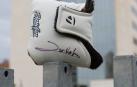 El palo de golf de Jon Rham, a subasta para luchar contra el cáncer infantil