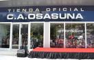 Osasuna abrió este viernes en El Sadar su nueva tienda Adidas, y aprovechó este evento para presentar todas las equipaciones de juego del equipo para esta temporada.