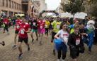 Colorido y disfraces para despedir a la carrera el año en la localidad de Barañáin.