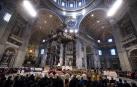 El Papa defiende que la humanidad debería poner en el centro a las mujeres