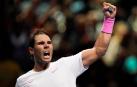 Nadal resucita ante Medvedev y se mantiene vivo en Londres