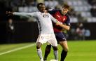 Pione Sisto y Moncayola, en el partido Celta-Osasuna.