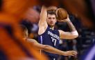 Doncic, en un momento del partido frente a los Suns.