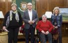 Enrique Maya recibe a la asociación de mujeres con discapacidad