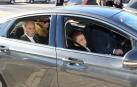 Los reyes, Felipe VI y doña Letizia, junto a don Juan Carlos y doña Sofía, han asistido este viernes al entierro de la infanta Pilar de Borbón en el cementerio de San Isidro de Madrid.