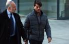 El juicio por el denominado caso Osasuna ha comenzado este lunes pasadas las 9.30 horas. La Sección Segunda de la Audiencia de Navarra enjuicia a seis exdirectivos de Osasuna, tres exjugadores del Betis y dos agentes inmobiliarios acusados de delitos de apropiación indebida, societarios, falsedad en documento mercantil, falsificación de las cuentas anuales y corrupción deportiva (por el supuesto amaño de partidos).