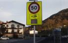 Tramo limitado a 50km/h de la N-121-A a su paso por Ventas de Arraitz.