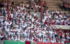 Público asistente a la Plaza de Toros de Pamplona durante la octava corrida de la Feria del Toro 2019 con la ganadería de Miura para los diestros Rafaelillo, Octavio Chacón y Juan Leal.