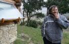 El fallecido en Artaza "vivía feliz con sus hijas en una casa de troncos que hizo con sus manos”