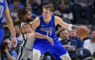 Triple-doble de Doncic con 42 puntos para la victoria de los Mavericks ante los Spurs