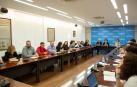 La consejera Maeztu preside la primera reunión del Consejo de Cooperación