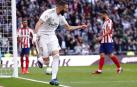 Benzema castiga a un Atlético lastrado