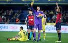 Sergio Herrera y Aridane piden fuera de juego en la jugada del penalti a Paco Alcácer.