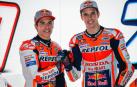 Los hermanos Márquez posan en la presentación del Repsol Honda Team