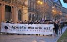 Más de mil personas se manifiestan contra las casas de apuestas en Pamplona