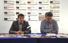 Xabi Alcuaz, izda., y Atxu Ayerra presentaron la programación.