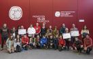 Los alumnos que viajarán al Sahara, con profesores implicados en la iniciativa solidaria y representantes de entidades que reciben las ayudas.