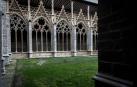 Imágenes de la visita guiada a la presentación de la finalización de las obras de restauración del claustro gótico de la Catedral de Pamplona.