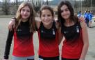 Los jóvenes atletas de la localidad navarra de Caparroso se convirtieron en los anfitriones de la iniciativa  'Jugando al altetismo'. Equipos de deportistas de localidades cercanas se reunieron alrededor de diversas pruebas para demostrar su habilidad y su talento en la pista. Una jornada festiva que se vivió con gran deportividad por parte de todos los participantes: atletas, entrenadores y familiares.