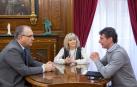El alcalde de Pamplona recibe a la Fundación Remonte Euskal Jai Berri