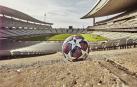 Presentado el balón que se utilizará desde hoy en la fase final de la Champions