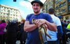 Rompieron su silencio y plantaron sus tractores en medio de la ciudad para gritar su dolor. Agricultores y ganaderos de distintas localidades de Navarra contaron sus preocupaciones porque quieren seguir viviendo de lo que más aman: el campo.