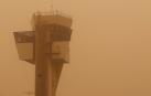 Cerrados los aeropuertos de Canarias por la calima