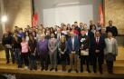 Premiados y autoridades, en la foto de familia tras el acto que tuvo lugar en la residencia Camplus, este jueves en Pamplona.