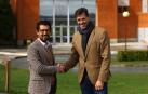 Rodrigo Domínguez y Raúl Chapado, este martes en el campus de la Universidad de Navarra, junto al polideportivo.