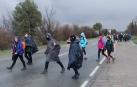 La Ribera peregrina contra el frío y la lluvia