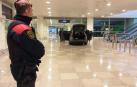 Dos detenidos por entrar con su vehículo al interior del Aeropuerto de Barcelona