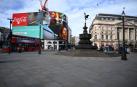 Inusual imagen de Piccadily Circus vacía, en el centro de Londres.